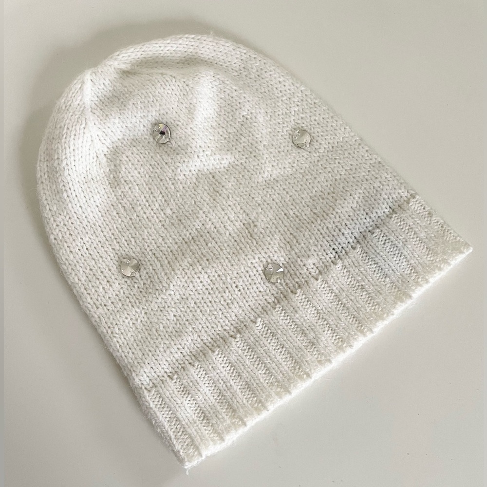 Victoria’s Secret Crystal Rhinestone Off White Knit Beanie Hat, One Size - Picture 10 of 13